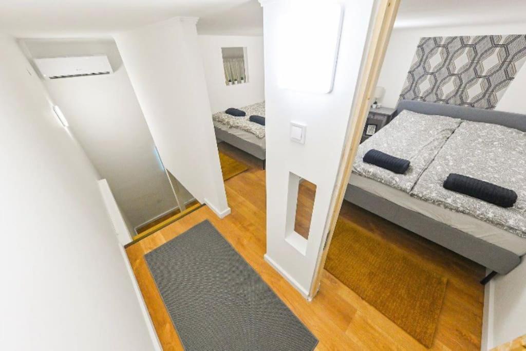 2 Bedroom Flat In Damjanich Str., Hirsch Будапешт Екстер'єр фото